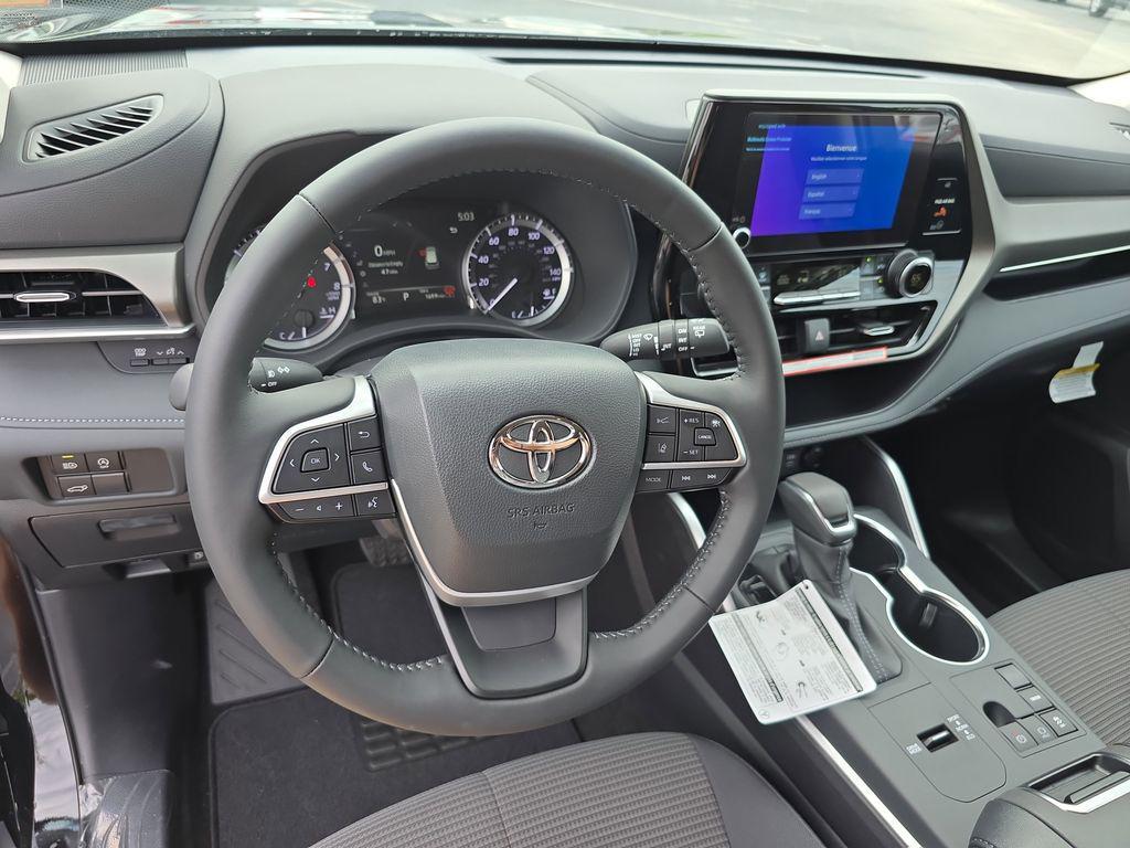 new 2025 Toyota Highlander car, priced at $43,535
