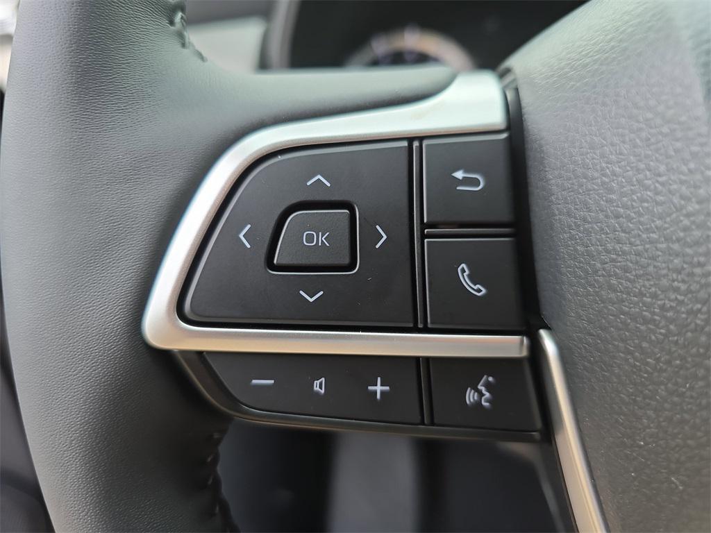 new 2025 Toyota Highlander car, priced at $43,535