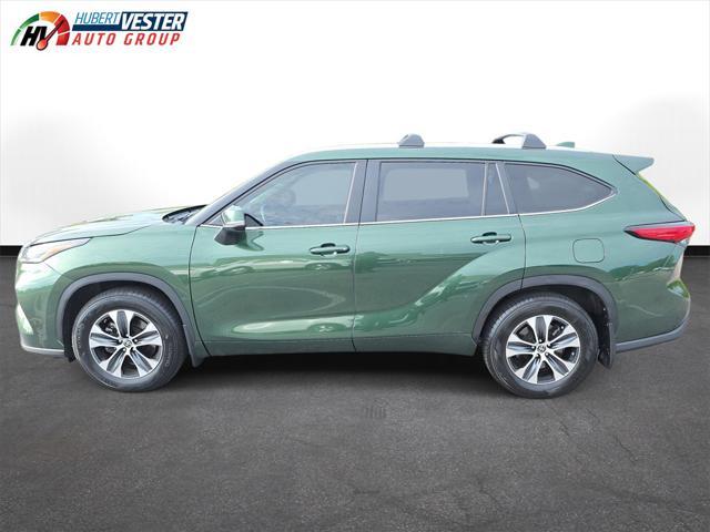 used 2023 Toyota Highlander car, priced at $35,874