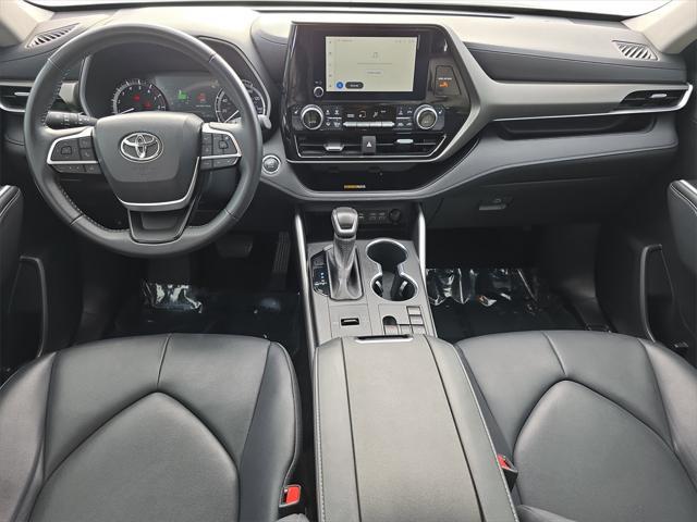 used 2023 Toyota Highlander car, priced at $35,874
