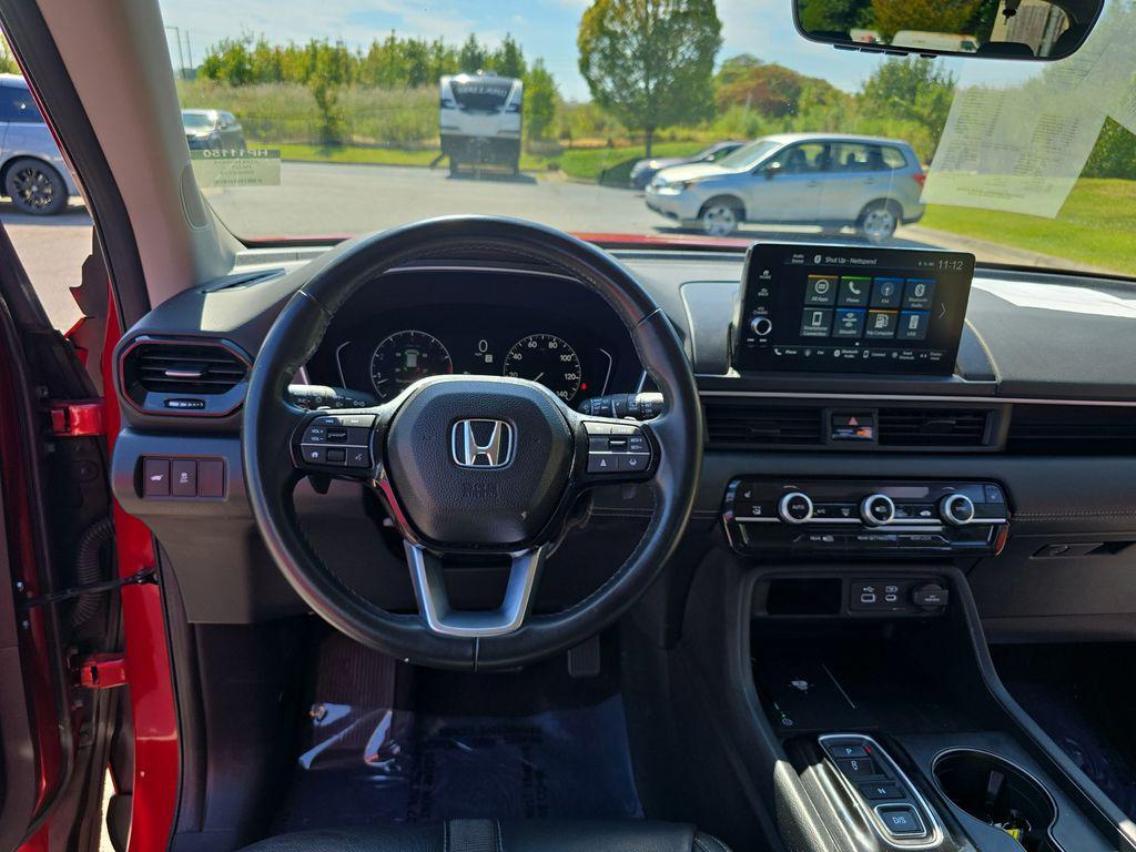 used 2024 Honda Pilot car, priced at $33,846