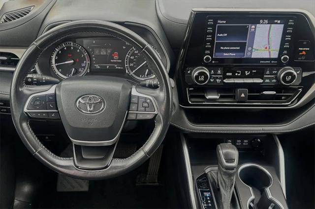 used 2022 Toyota Highlander car, priced at $36,599