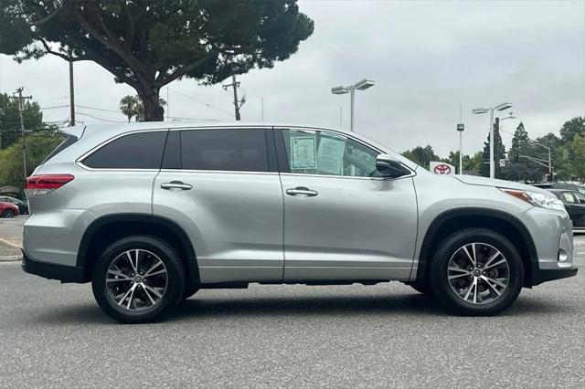 used 2018 Toyota Highlander car, priced at $25,399