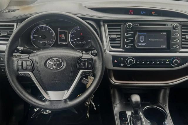 used 2018 Toyota Highlander car, priced at $25,399