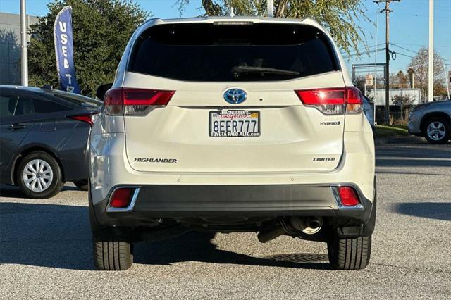 used 2019 Toyota Highlander Hybrid car, priced at $38,999