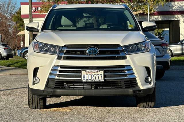 used 2019 Toyota Highlander Hybrid car, priced at $38,999