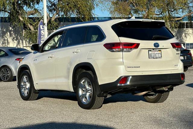 used 2019 Toyota Highlander Hybrid car, priced at $38,999