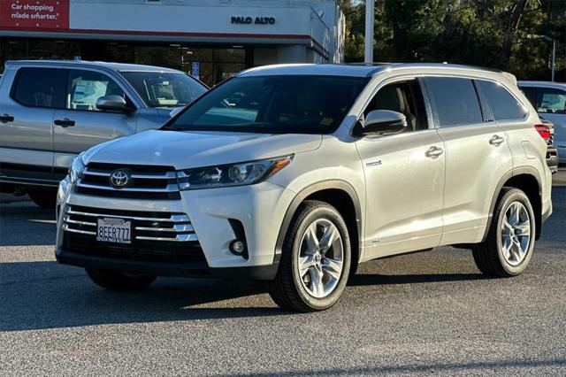 used 2019 Toyota Highlander Hybrid car, priced at $38,999