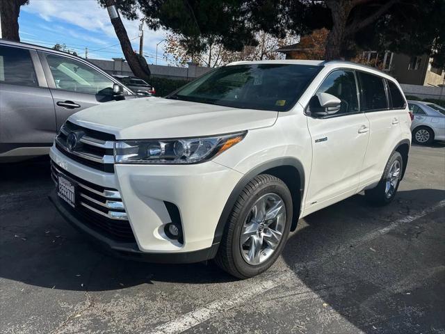 used 2019 Toyota Highlander Hybrid car, priced at $38,999