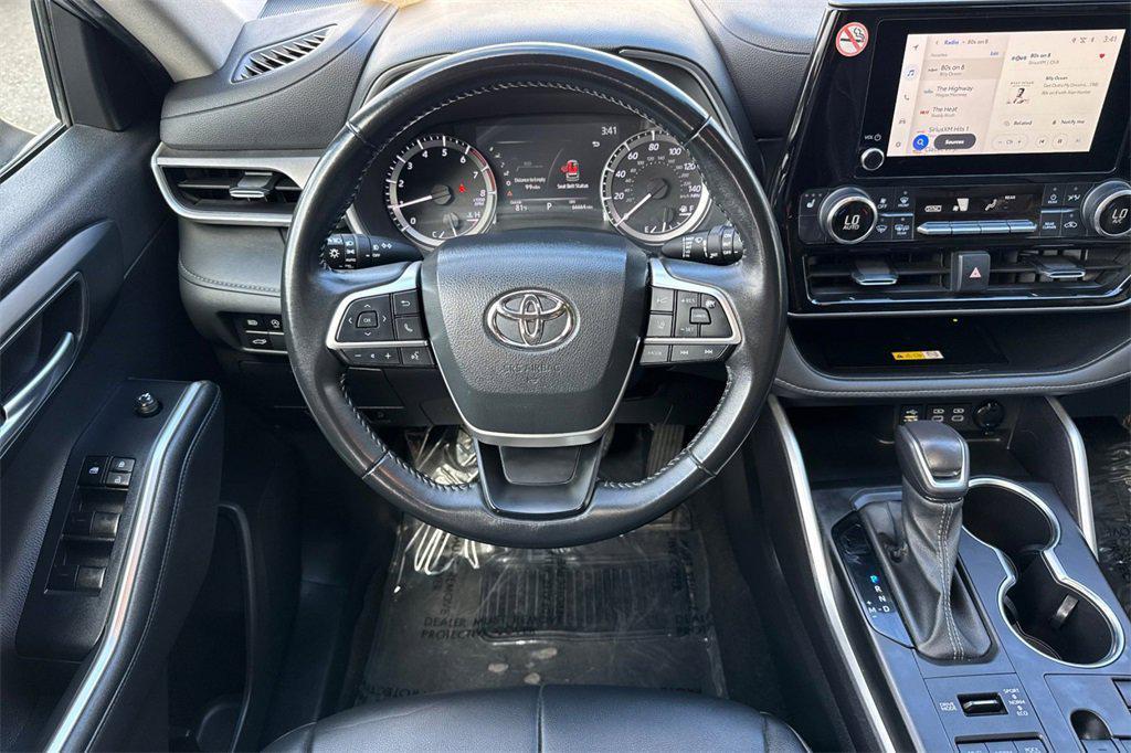 used 2023 Toyota Highlander car, priced at $34,799