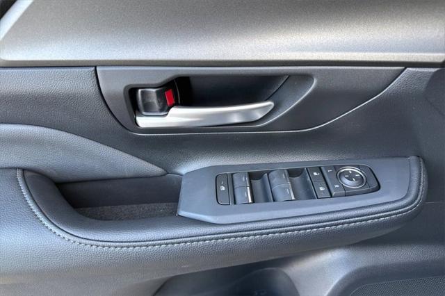 new 2025 Toyota Grand Highlander car, priced at $48,173