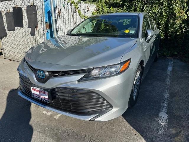 used 2018 Toyota Camry Hybrid car, priced at $25,999