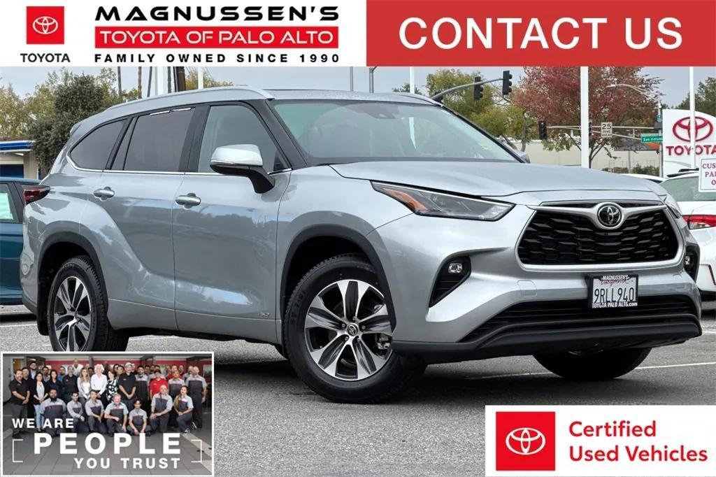 used 2025 Toyota Highlander Hybrid car, priced at $49,999