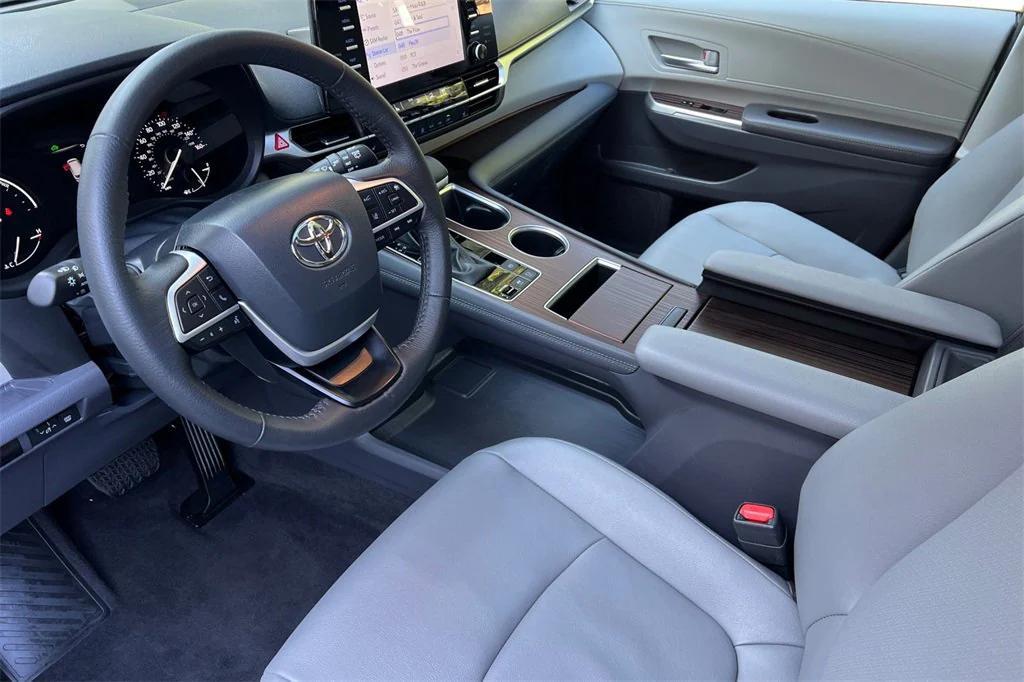 used 2024 Toyota Sienna car, priced at $46,499