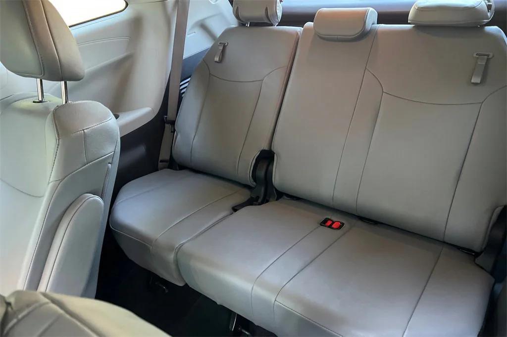 used 2024 Toyota Sienna car, priced at $46,499