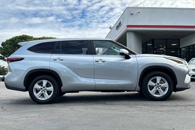 used 2024 Toyota Highlander car, priced at $38,599