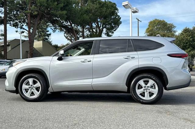 used 2024 Toyota Highlander car, priced at $38,599