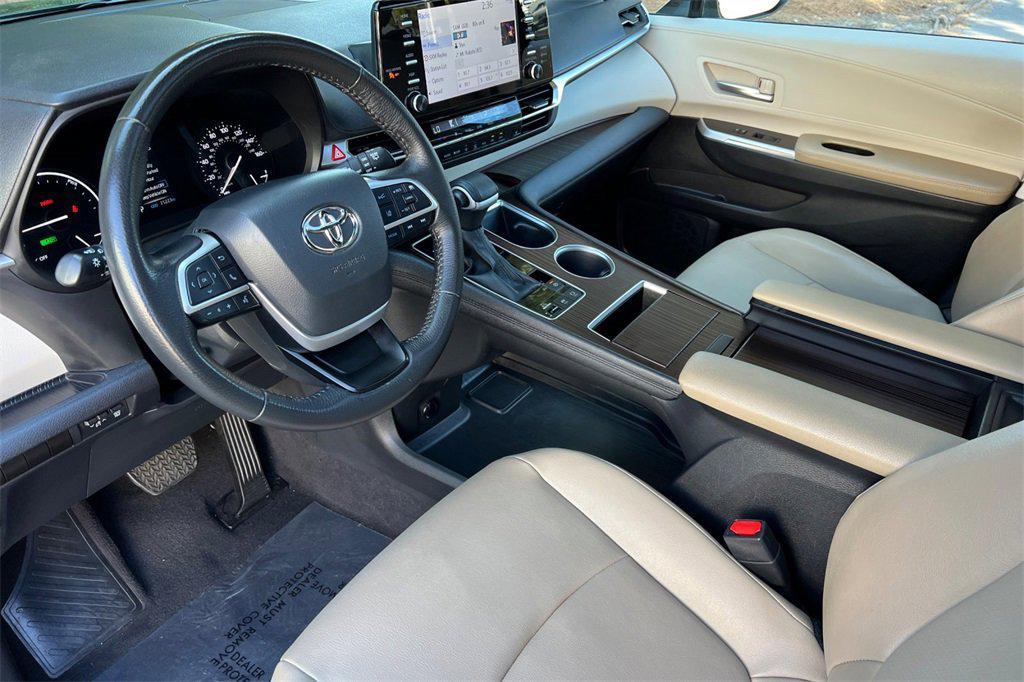 used 2024 Toyota Sienna car, priced at $43,999