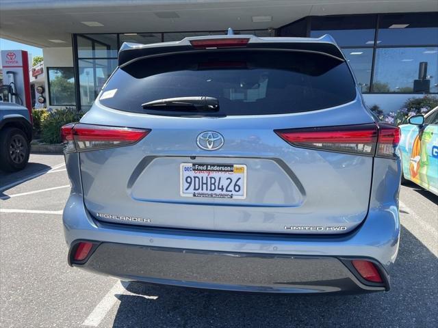 used 2020 Toyota Highlander car, priced at $32,999