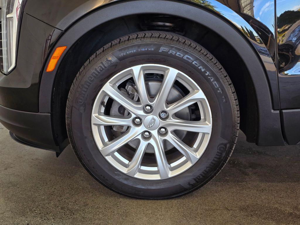 used 2022 Cadillac XT4 car, priced at $25,987