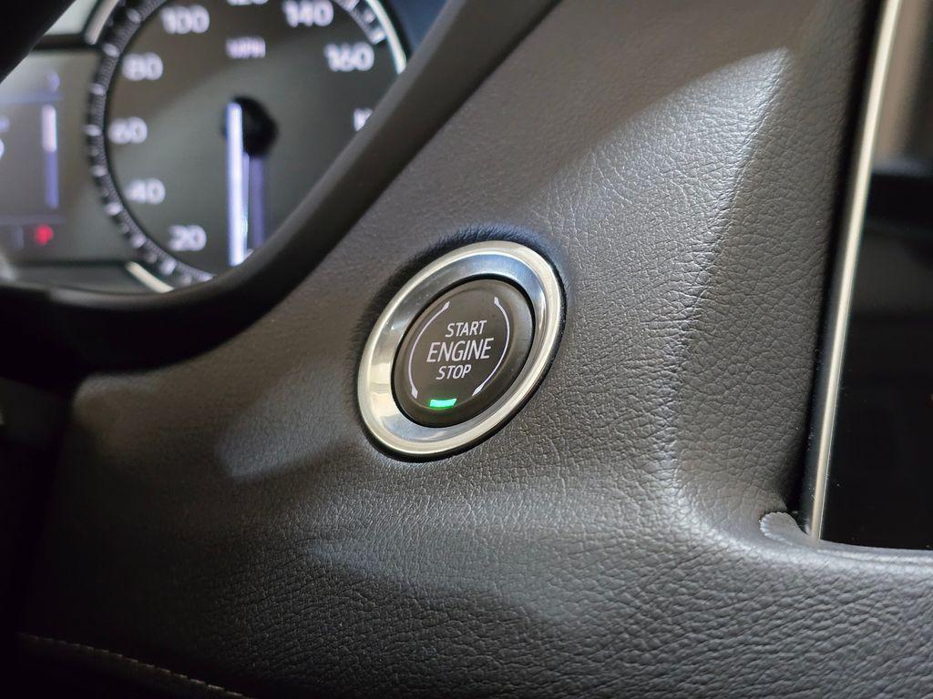 used 2022 Cadillac XT4 car, priced at $25,987