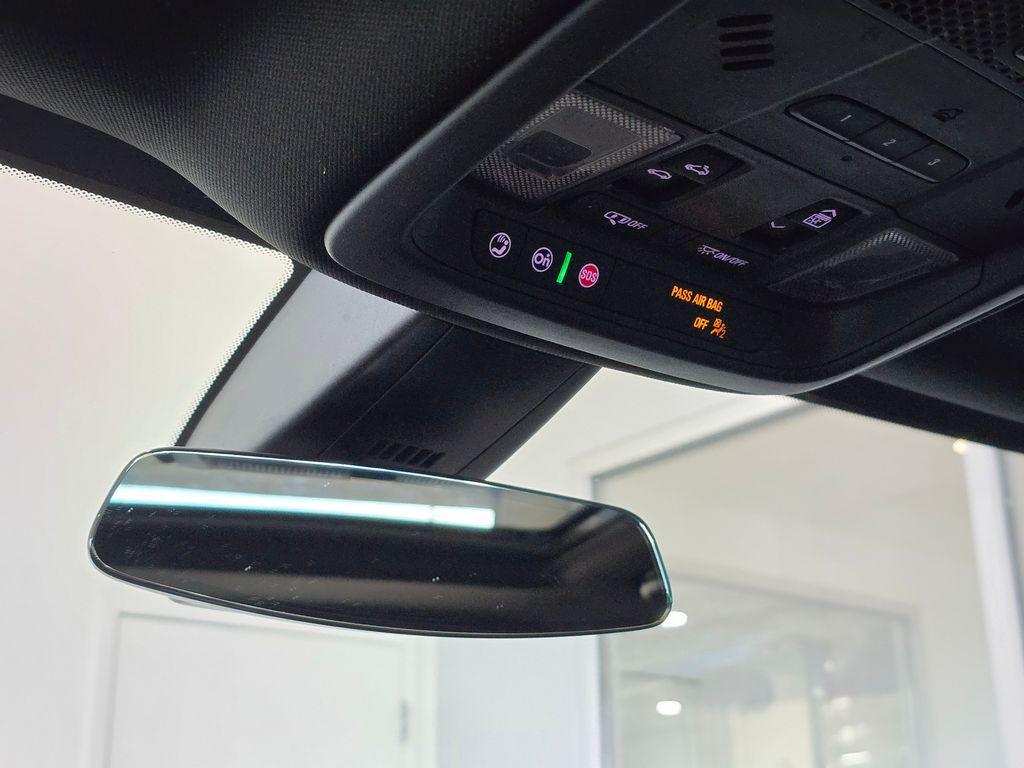 used 2021 Cadillac XT5 car, priced at $22,987