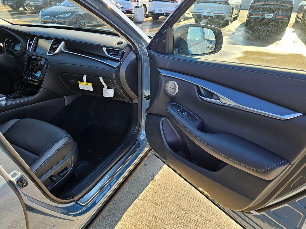 new 2025 INFINITI QX50 car, priced at $49,965