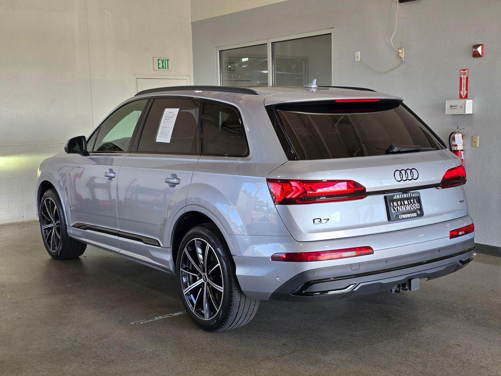 used 2022 Audi Q7 car, priced at $46,987