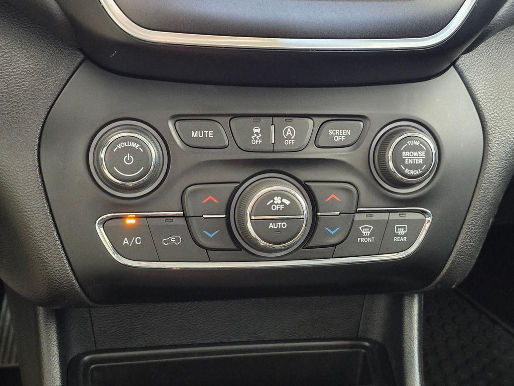 used 2019 Jeep Cherokee car, priced at $22,872