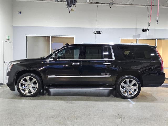 used 2019 Cadillac Escalade ESV car, priced at $40,987