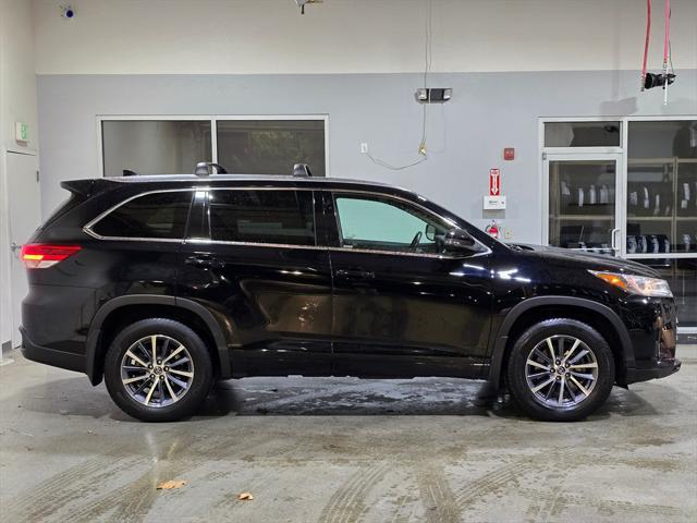 used 2018 Toyota Highlander car, priced at $28,555