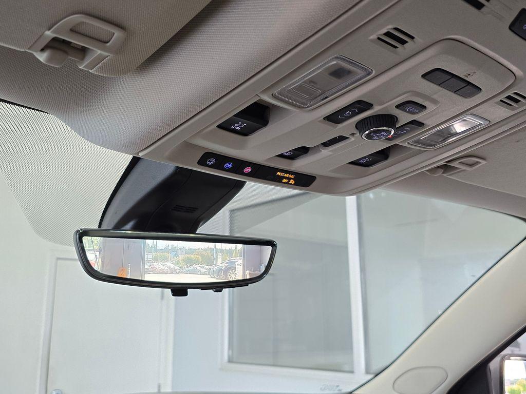 used 2021 GMC Yukon car, priced at $50,987