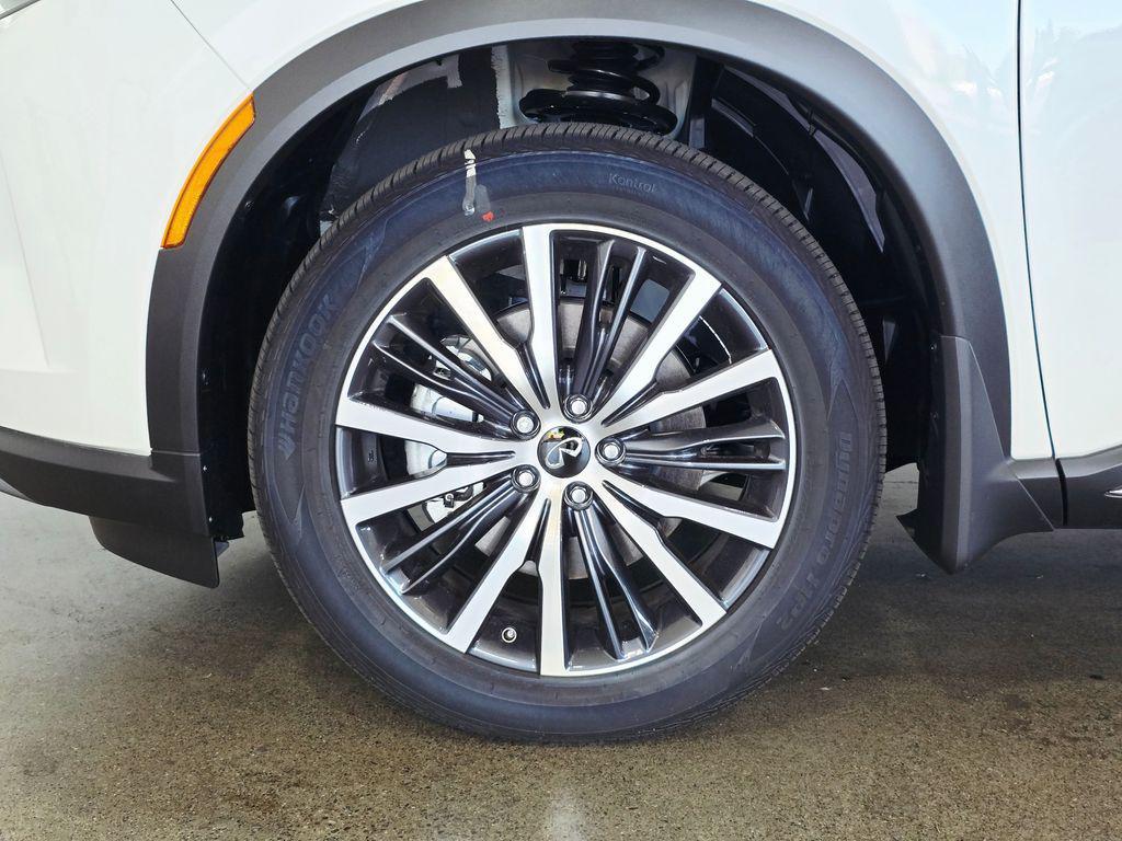 new 2025 INFINITI QX60 car, priced at $58,900