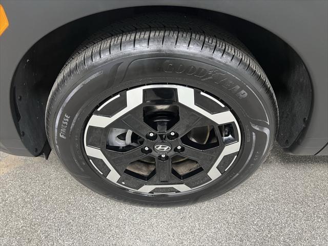 used 2025 Hyundai Santa Fe car, priced at $35,699