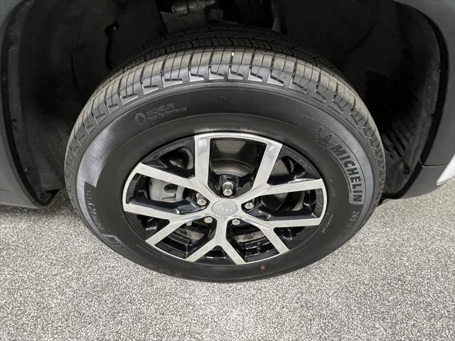 used 2024 Jeep Grand Cherokee L car, priced at $39,927