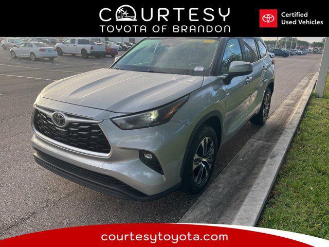 used 2022 Toyota Highlander car, priced at $33,000