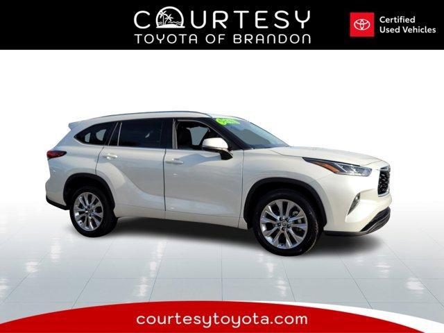 used 2020 Toyota Highlander car, priced at $30,770