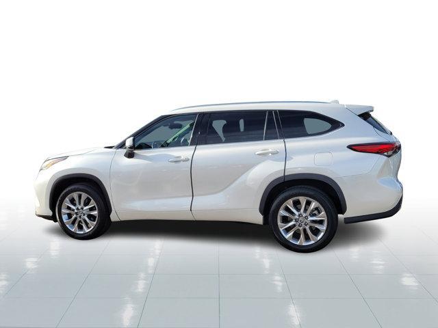 used 2020 Toyota Highlander car, priced at $30,770