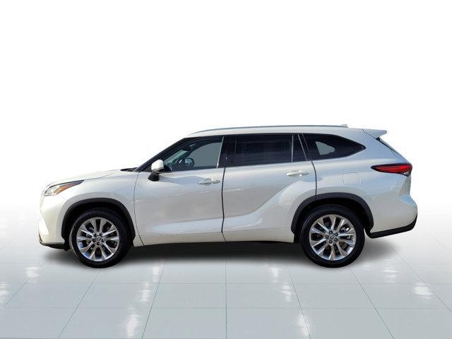 used 2020 Toyota Highlander car, priced at $30,770