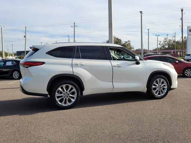 used 2020 Toyota Highlander car, priced at $30,770