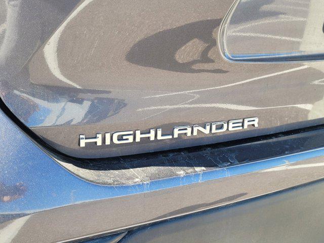 used 2024 Toyota Highlander car, priced at $35,584