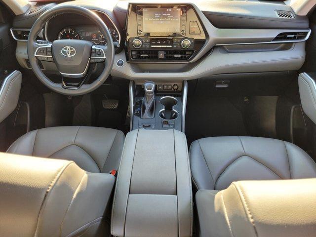 used 2021 Toyota Highlander car, priced at $30,700