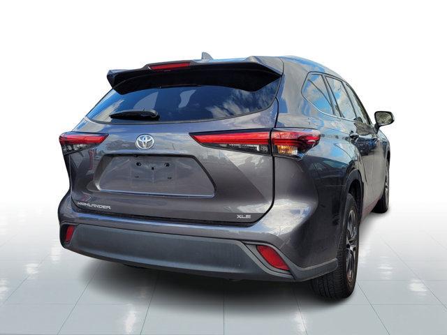 used 2021 Toyota Highlander car, priced at $31,892