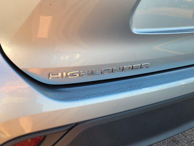used 2023 Toyota Highlander car, priced at $34,773