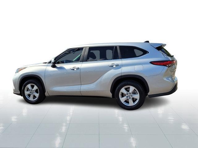 used 2023 Toyota Highlander car, priced at $34,777