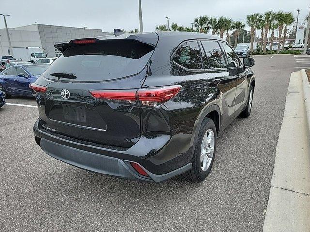 used 2021 Toyota Highlander car, priced at $28,628