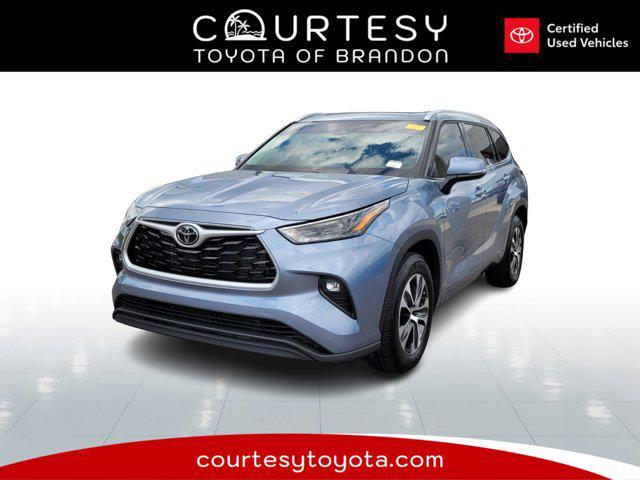 used 2022 Toyota Highlander car, priced at $35,532