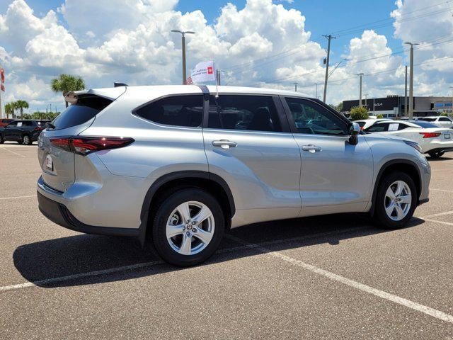 used 2025 Toyota Highlander car, priced at $40,499