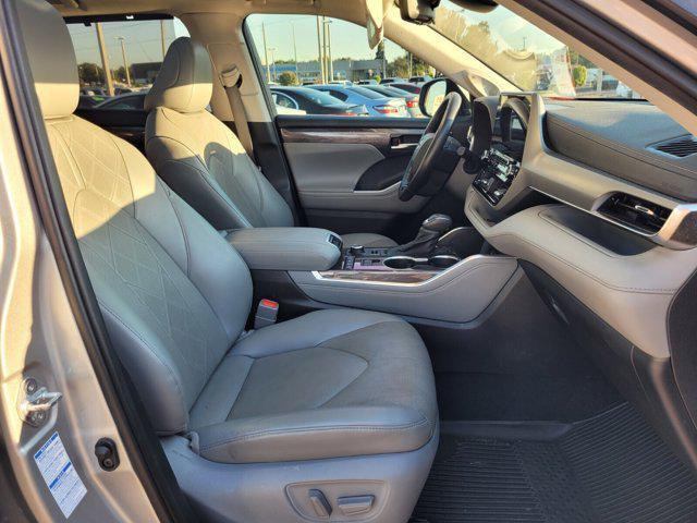 used 2021 Toyota Highlander car, priced at $38,000