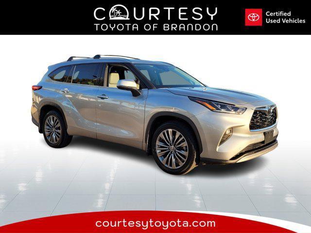 used 2021 Toyota Highlander car, priced at $38,000